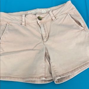 American Eagle shorts 
Twil Midi shorts